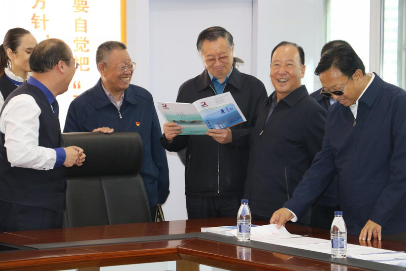 培养四有新人 发挥人力资源优势-----省关工委领导莅临青越集团指导工作 培养四有新人 发挥人力资源优势-----省关工委领导莅临青越集团指导工作