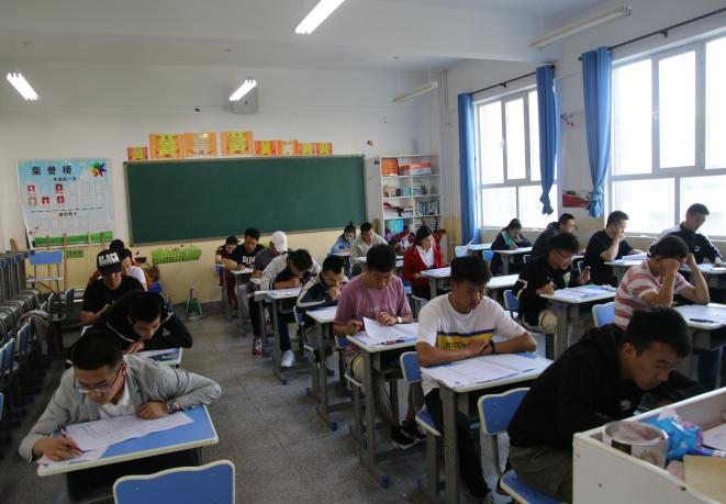 2019年西宁市中小学教师招聘 笔试考试圆满结束 2019年西宁市中小学教师招聘 笔试考试圆满结束