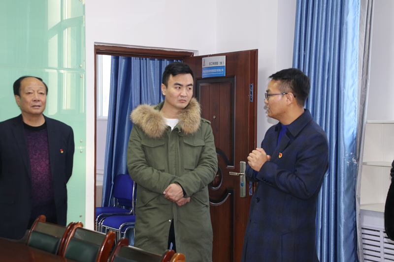 青海省公安厅治安总队保安支队支队长杨剑一行 莅临青越集团、青通保安公司调研指导工作 青海省公安厅治安总队保安支队支队长杨剑一行 莅临青越集团、青通保安公司调研指导工作